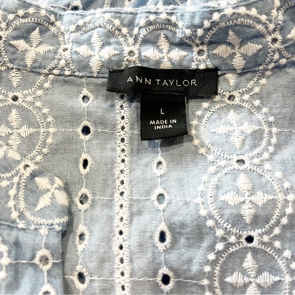 Ann Taylor Blouse Size Large Blue Eyelet Sleeveless Drawstring Waist Peplum Top - Picture 7 of 9